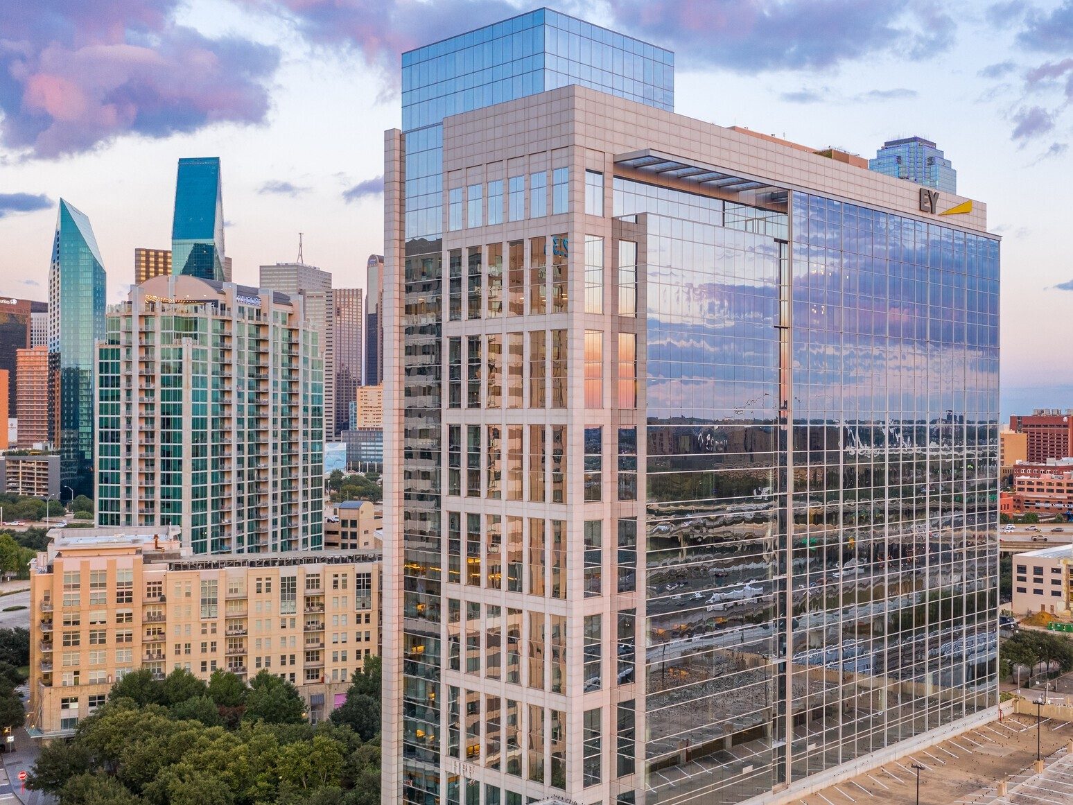 Exterior shot of One Victory Park, a 435,606-square-foot, 20-story, Class A, office building in uptown Dallas.