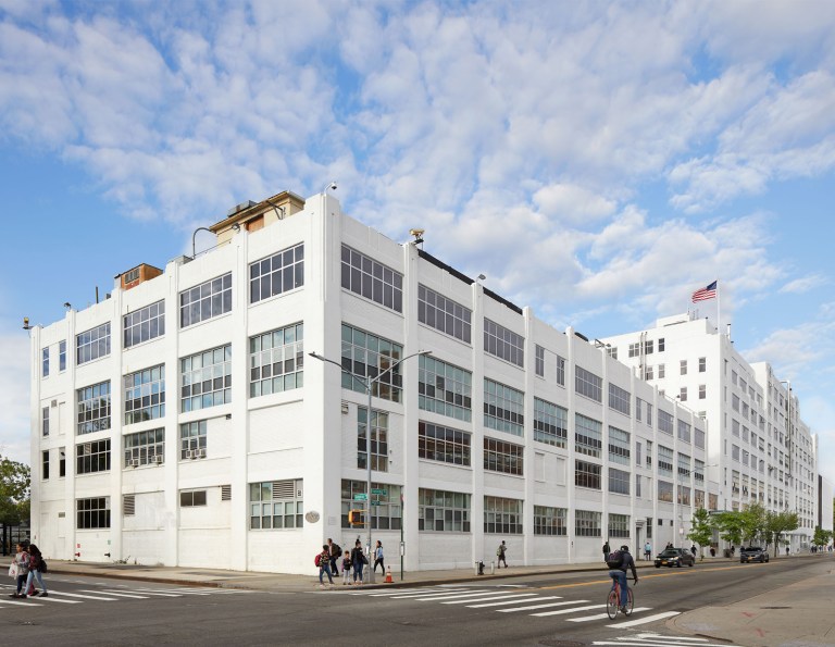 Värde Partners Closes $1B CLO