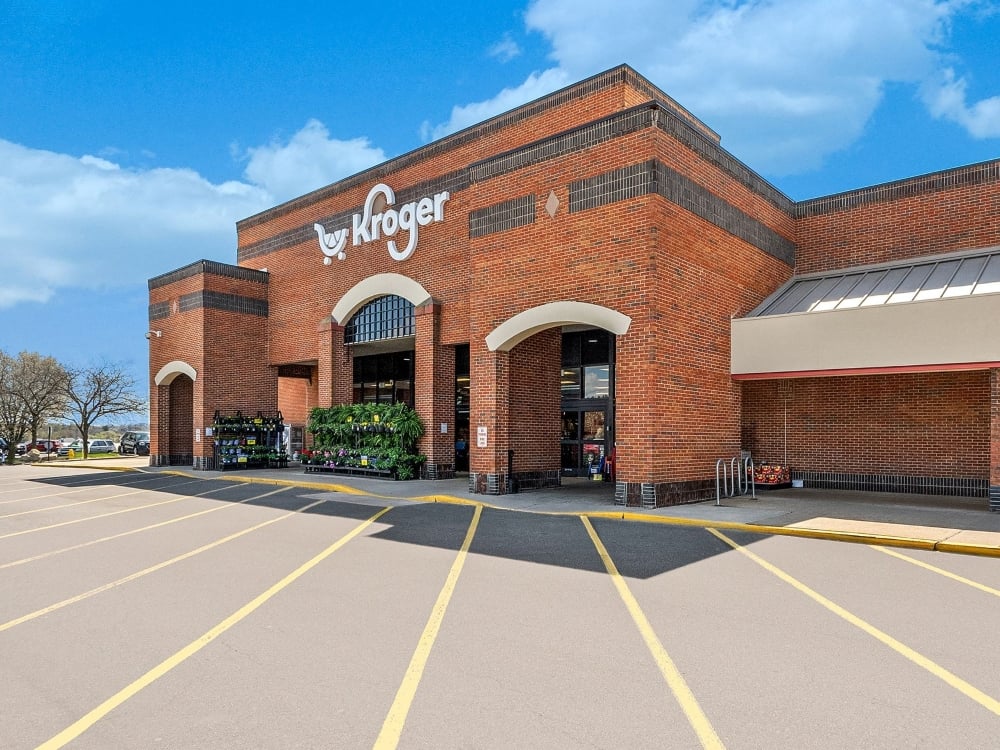 Exterior shot of Delaware Community Plaza, a retail center in Delaware, Ohio.