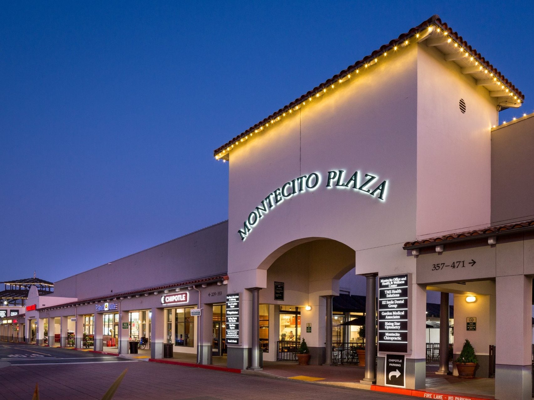 Outside shot of Montecito Plaza, a 130,000-square-foot retail center in San Rafael, Calif.