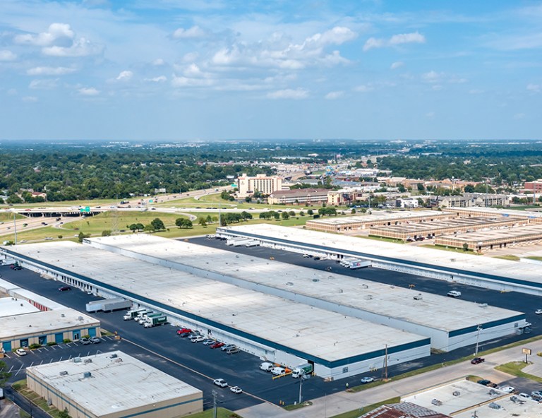 MAG Capital Buys Chicago Facility