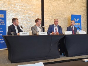 NAREE 2026 industrial panel (l. to r.): Moderator Zach Hansen, Atlanta Journal-Constitution; Clay Thelen, Becknell Industrial; Christopher Thomson, Cushman & Wakefield; Reed Vestal, Junction.