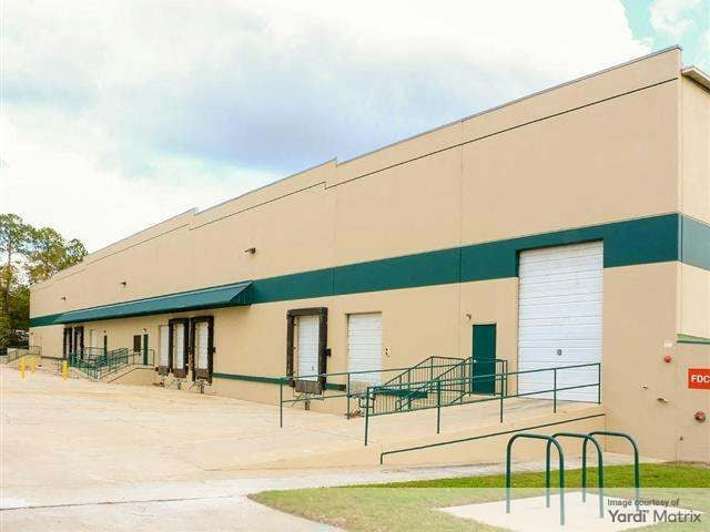Exterior image of an Amazon-occupied delivery station facility in Gainesville, Fla.