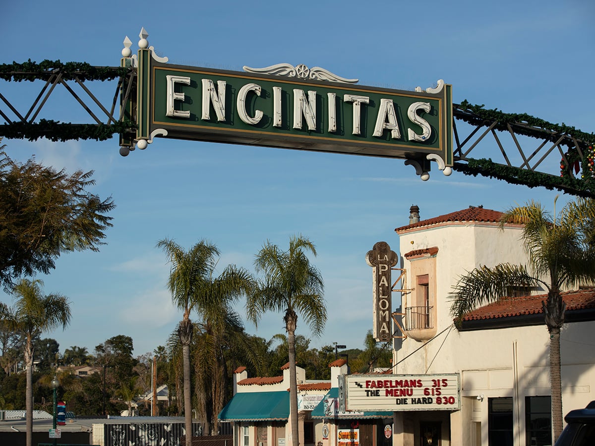 A photo of an Encinitas, Calif., sign showing the name of the town.