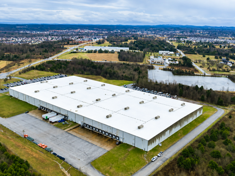 Exterior shot of an industrial building at 4637 Port Royal Road in Spring Hill, tenn.