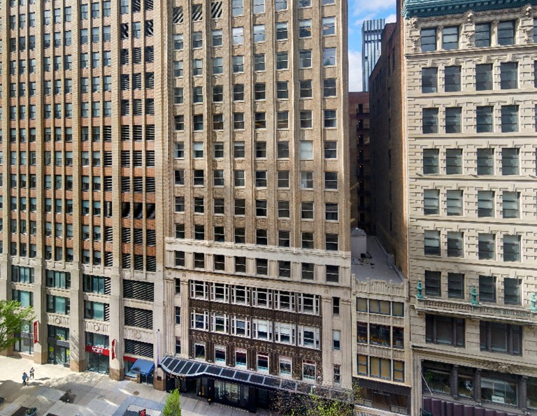Luxury Retailer Expands Manhattan Office Presence