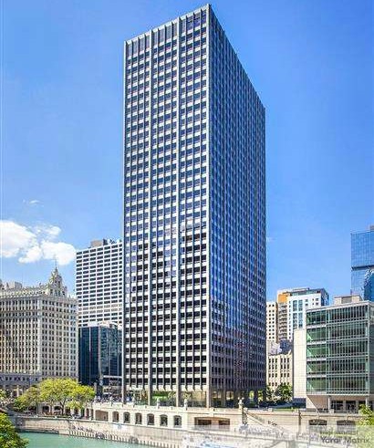 Exterior shot of 401 N. Michigan Ave. in Chicago