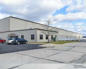 Exterior shot of 700 Manor Park Drive, a facility in Columbus, Ohio.