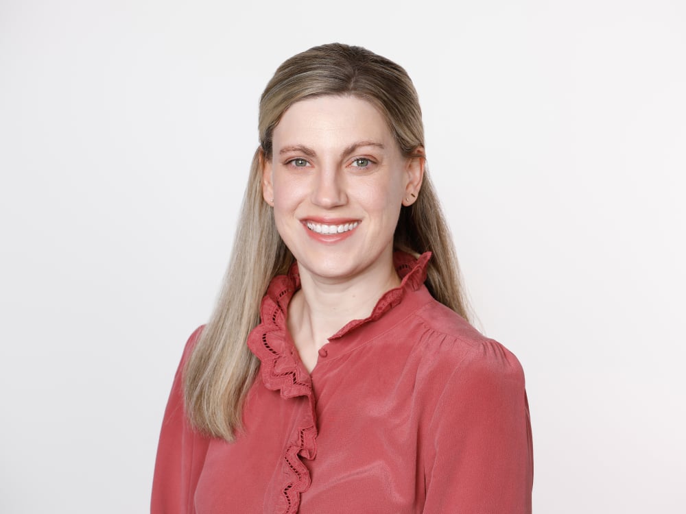 Headshot of Newmark Senior Research Analyst Kirsten Kempf.