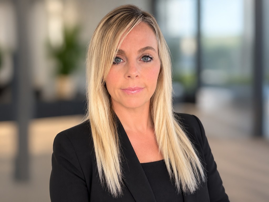 Heather Cagle headshot